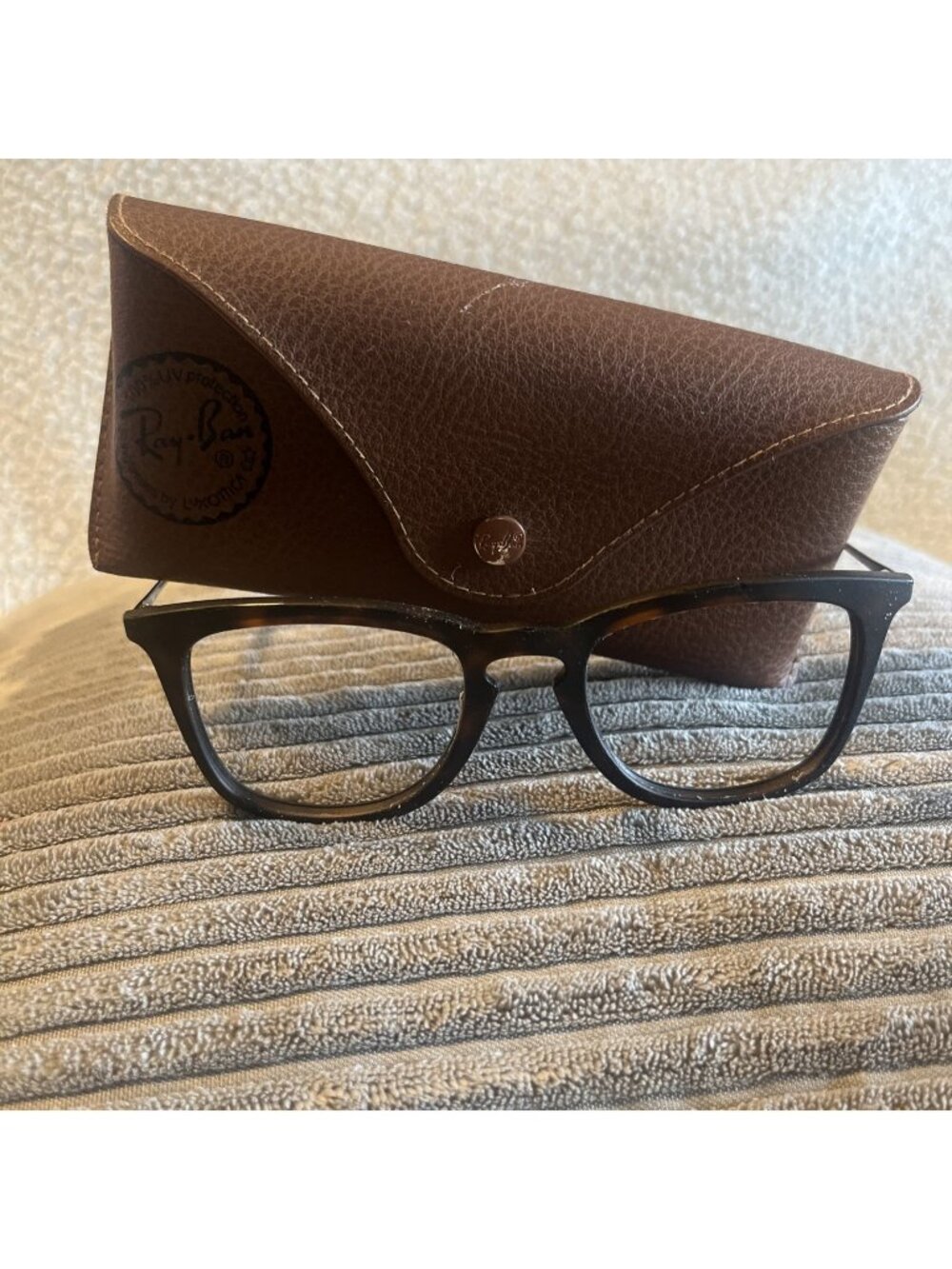 Ray-Ban RB 4221 865/13 Tortoise Rubber Sunglasses Brown Gradient Lenses